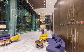 香港旺角希爾頓花園酒店